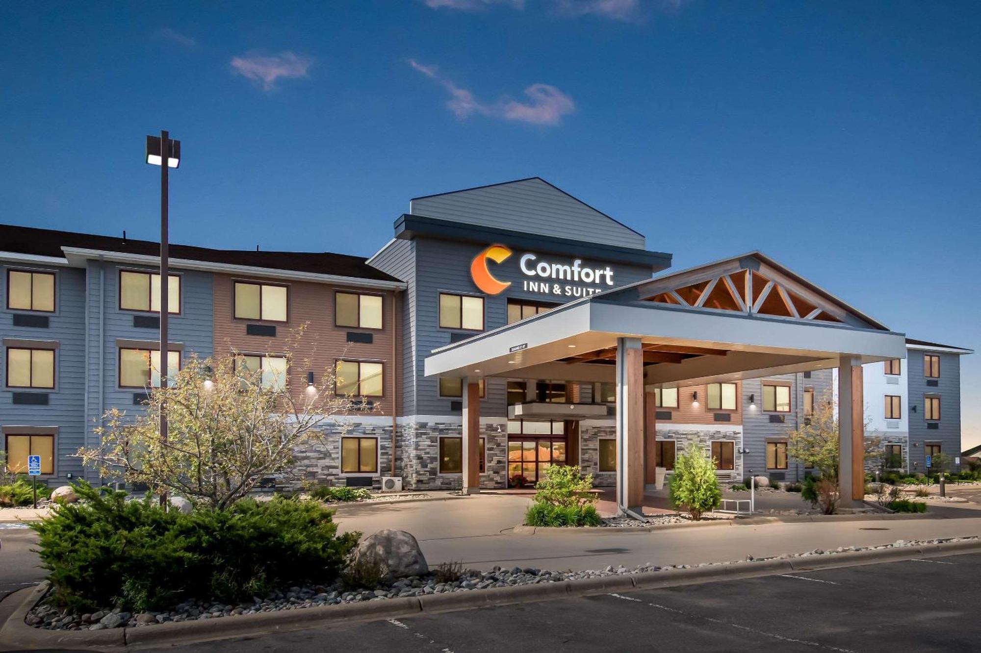 Comfort Inn & Suites Mountain Iron And Virginia Exterior photo